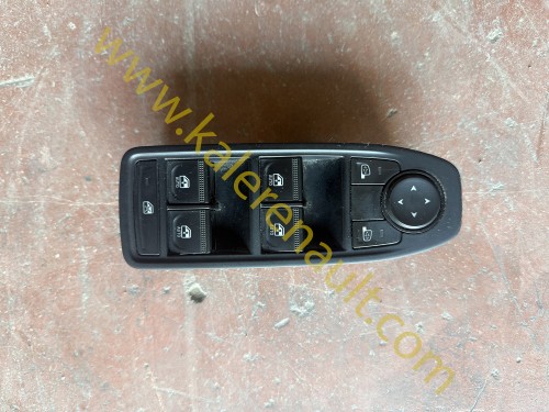 Renault Duster 3 Sol Ön Cam Düğmesi 254107700R Renault Duster 3 Sol Ön Cam Düğmesi 254107700R