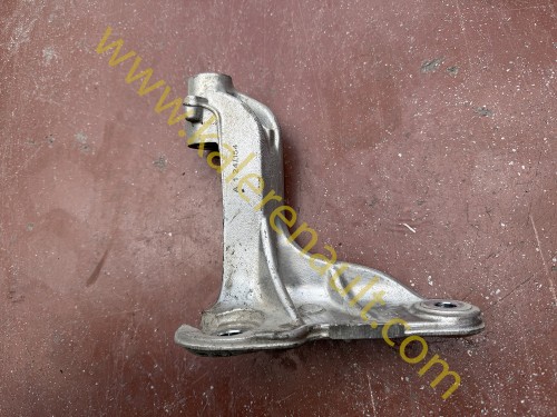 Renault Clio 5 Ön Beşik Bağlantı Ayağı Sağ 548502436R