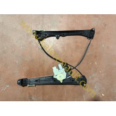 Renault Austral Sol Ön Cam Krikosu 807213910R Renault Austral Sol Ön Cam Krikosu 807213910R