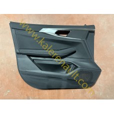 Renault Austral Sol Ön Kapı Döşemesi Techno 809012152R Renault Austral Sol Ön Kapı Döşemesi Techno 809012152R