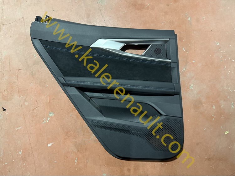 Renault Austral Sol Arka Kapı Döşemesi Alpine 829016598R