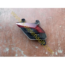 Renault Austral Sağ Arka Reflektör Sis Lambası 265808773R Renault Austral Sağ Arka Reflektör Sis Lambası 265808773R