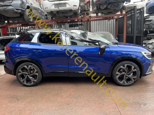 Renault Austral Sağ Ön Çamurluk (Demir Mavi)