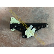 Renault Austral Sağ Arka Cam Krikosu 827204968R Renault Austral Sağ Arka Cam Krikosu 827204968R
