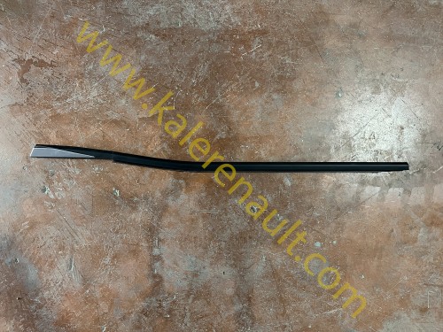 Renault Austral Sağ Arka Cam Sıyırıcı Fitil Dış Krom (Nikelajlı) 828323379R