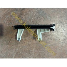 Renault Austral Sağ Ön Cam Kızağı 802208347R Renault Austral Sağ Ön Cam Kızağı 802208347R
