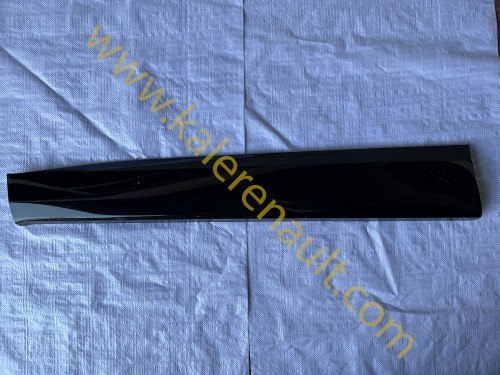 Renault Austral Sol Ön Kapı Bandı 808212471R