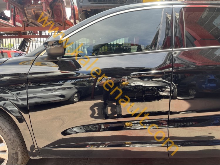 Renault Austral Sol Ön Kapı (Yıldız Siyah)