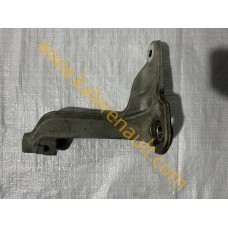 Renault Captur 2 Ön Beşik Bağlantı Ayağı Sağ 548500961R Renault Captur 2 Ön Beşik Bağlantı Ayağı Sağ 548500961R