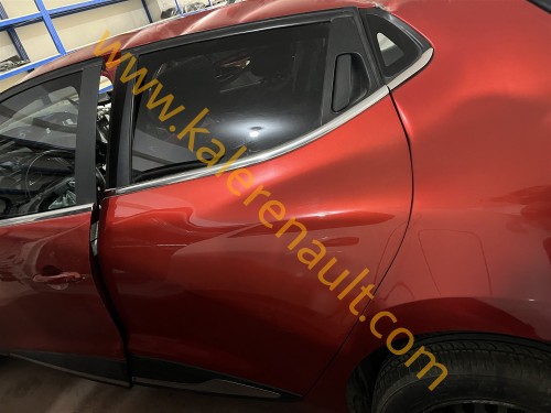 Renault Clio 4 Sol Arka Kapı (Alev Kırmızı)