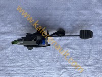Renault Clio 4 Debriyaj Pedalı 465033381R Renault Clio 4 Debriyaj Pedalı 465033381R