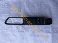 Renault Clio 4 Sol Ön Cam Açma Düğmesi 255700068R Renault Clio 4 Sol Ön Cam Açma Düğmesi 255700068R
