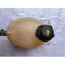 Renault Clio 4 Yedek Su Deposu 217100680R Renault Clio 4 Yedek Su Deposu 217100680R