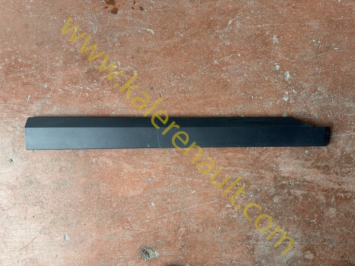 Renault Duster 3 Sağ Ön Kapı Bandı 808200915R