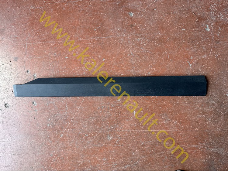 Renault Duster 3 Sol Ön Kapı Bandı 808214261R