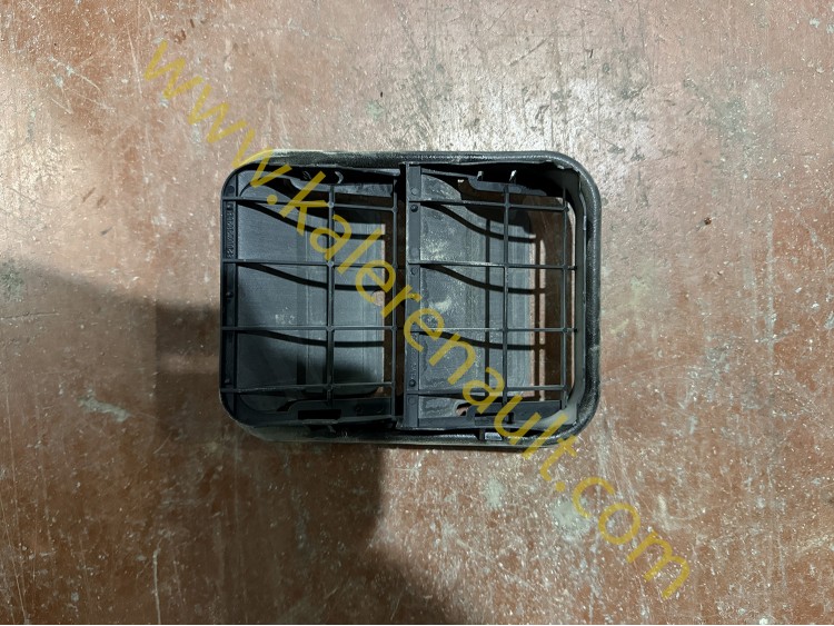 Renault Duster 3 Arka Havalandırma Izgarası 8200728288
