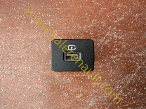Dacia Duster 2 USB Girişi 280239782R
