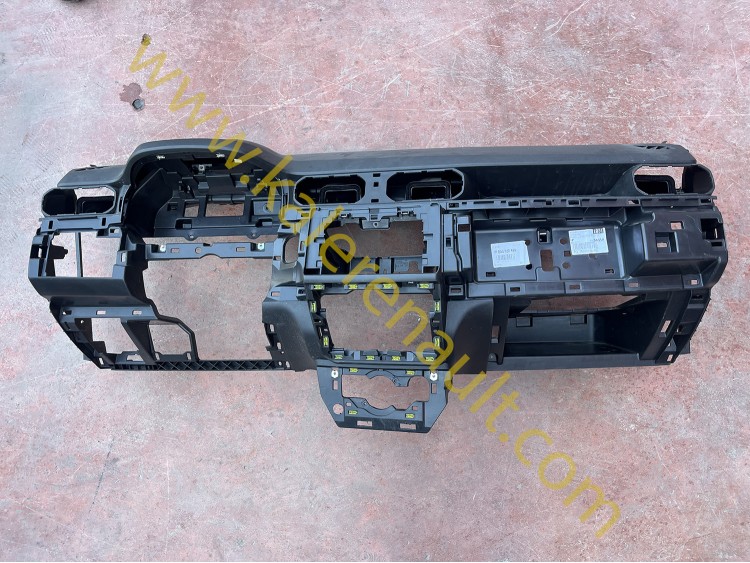 Dacia Duster 2 XJD Komple Göğüs Torpido 681008455R
