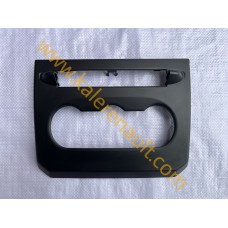 Dacia Duster 2 Klima Paneli Trim Kapağı 682602613R Dacia Duster 2 Klima Paneli Trim Kapağı 682602613R
