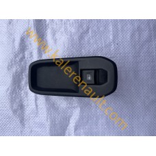 Dacia Duster 2 Sağ Ön Cam Düğmesi 254218614R 809609000R Dacia Duster 2 Sağ Ön Cam Düğmesi 254218614R 809609000R
