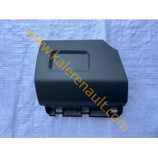 Dacia Duster 2 Sol Göğüs Kaplaması 681353993R Dacia Duster 2 Sol Göğüs Kaplaması 681353993R