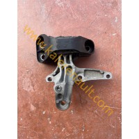 Renault Kadjar 1.5 dCi Sağ Üst Motor Takozu Kulağı 113757824R 112848459R