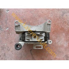 Renault Megane 3 Sol Şanzıman Kulağı 112200014R Renault Megane 3 Sol Şanzıman Kulağı 112200014R