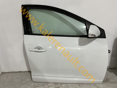 Renault Megane 3 Sağ Ön Kapı (Beyaz)