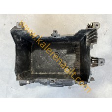 Renault Megane 3 Akü Alt Bakaliti Tablası 244466737R Renault Megane 3 Akü Alt Bakaliti Tablası 244466737R