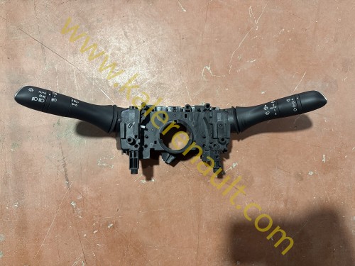 Renault Megane 4 Far Sinyal Kolu 255674099R