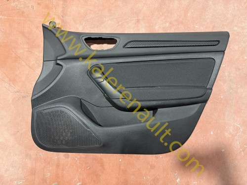 Renault Megane 4 Sağ Ön Kapı Döşemesi Joy 809003299R
