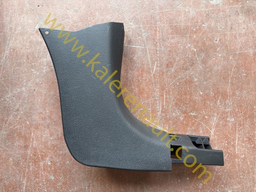 Renault Megane 4 Sağ Ön Direk İç Kaplaması Alt 768368753R Renault Megane 4 Sağ Ön Direk İç Kaplaması Alt 768368753R
