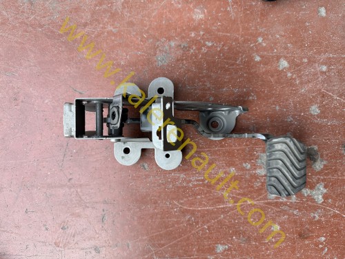 Renault Megane 4 Fren Pedalı 180206998R
