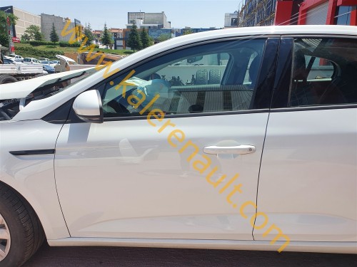 Renault Megane 4 Sol Ön Kapı (Beyaz)