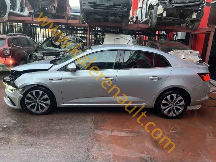 Renault Megane 4 Sağ - Sol - Ön - Arka Marşpiyel (Arsenik Gri)