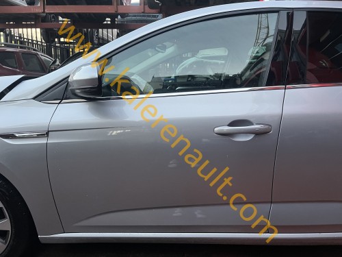 Renault Megane 4 Sol Ön Kapı (Arsenik Gri)