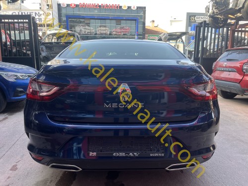 Renault Megane 4 Sağ Arka Bagaj Kapak Menteşesi 904008277R