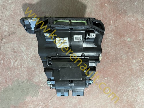 Renault Megane 4 Kalorifer Kutusu Kazanı 272700628R
