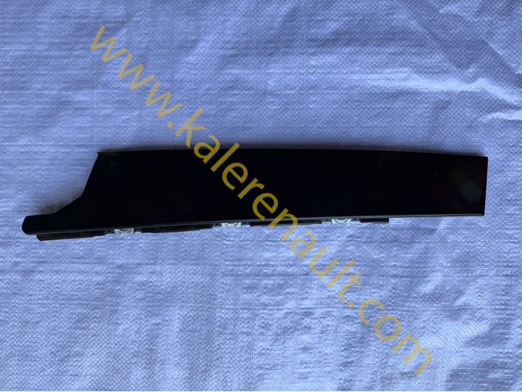 Renault Megane 4 Sağ Ön Kapı Direk Kaplaması 802848649R