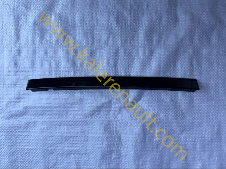 Renault Megane 4 Sağ Arka Kelebek Cam Çıtası 822B49307R