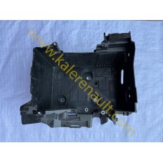 Renault Megane 4 Akü Alt Muhafaza Ayağı 244280018R Renault Megane 4 Akü Alt Muhafaza Ayağı 244280018R