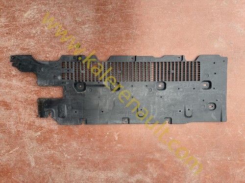 Renault Megane 4 Marşpiyel Alt Muhafaza Sağ 748141396R 748146176R