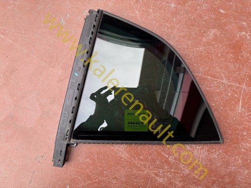 Renault Megane 4 Sol Arka Kelebek Camı 822212304R