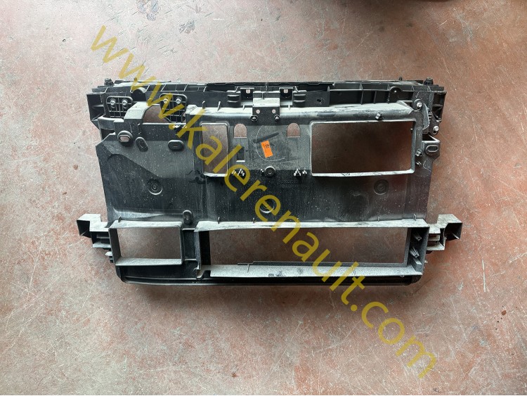 Renault Megane 4 Ön Panel 620121048R 625009195R