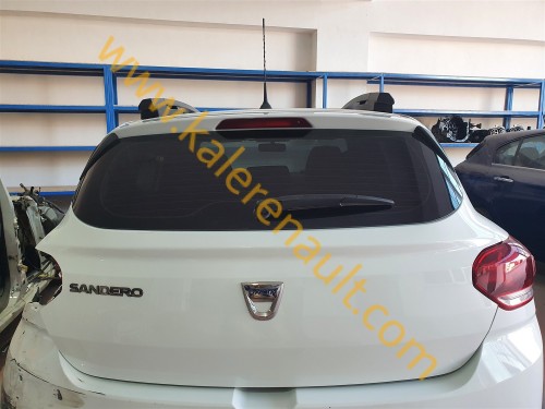 Dacia Sandero 3 Arka Bagaj Kapağı (Beyaz)