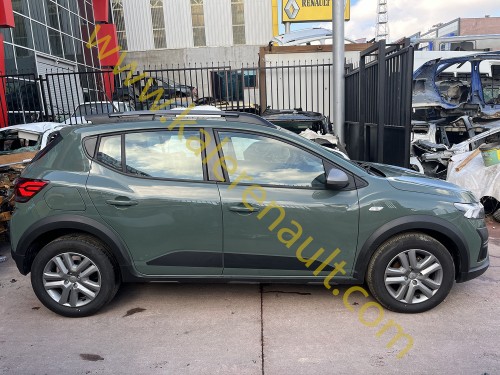Dacia Sandero 3 Sağ - Sol - Ön - Arka Marşpiyel Kesme (Haki Yeşil)