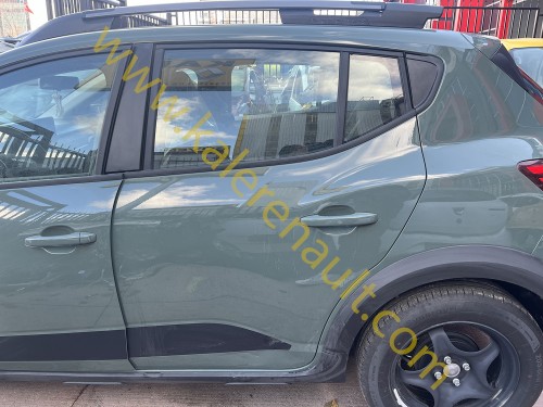 Dacia Sandero 3 Sol Arka Kapı (Haki Yeşil)