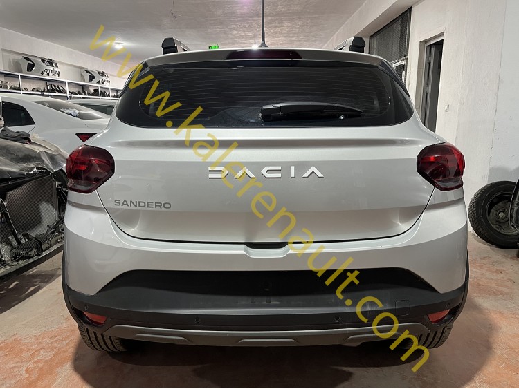 Dacia Sandero 3 Arka Tampon (Ayışığı Gri)