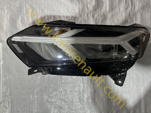 Dacia Sandero 3 Sol Ön Far (Beyaz Ledli) 260602561R