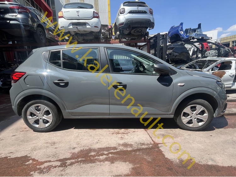 Dacia Sandero 3 Kesme Tavan (Duman Gri)